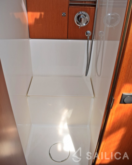 Bavaria 51 Cruiser - Yacht Charter Sailica