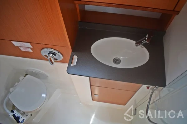 Bavaria 51 Cruiser - Yacht Charter Sailica