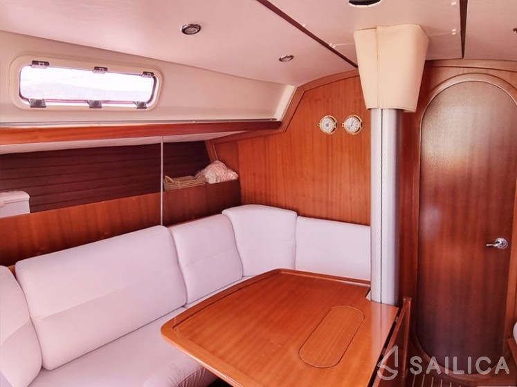 Salona 40 - Yacht Charter Sailica