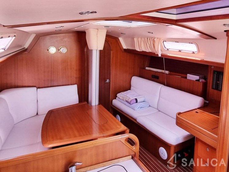 Salona 40 - Yacht Charter Sailica