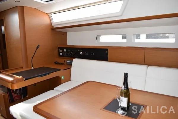 Sun Odyssey 519 - Yacht Charter Sailica