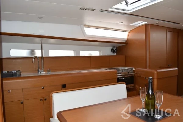 Sun Odyssey 519 - Yacht Charter Sailica