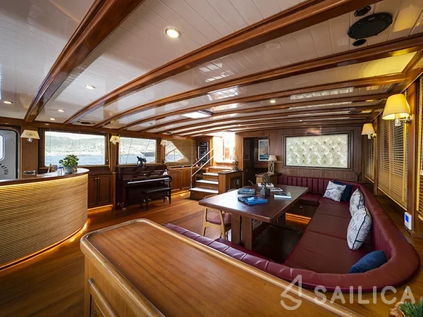 Gulet - Yacht Charter Sailica
