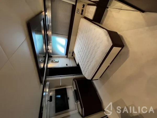 Dominator 68 - Yacht Charter Sailica
