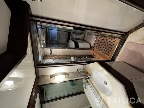 Dominator 68 - Yacht Charter Sailica