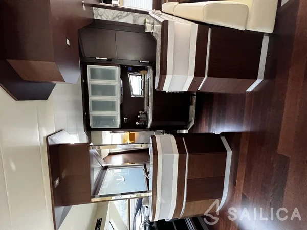 Dominator 68 - Yacht Charter Sailica