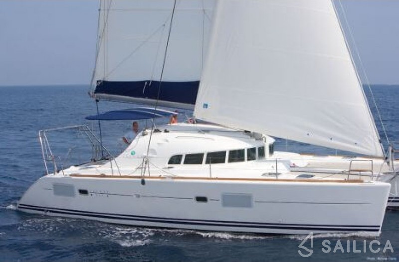 Lagoon 410 - Yacht Charter Sailica