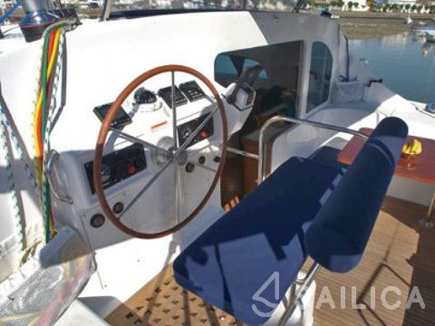 Lagoon 410 - Yacht Charter Sailica