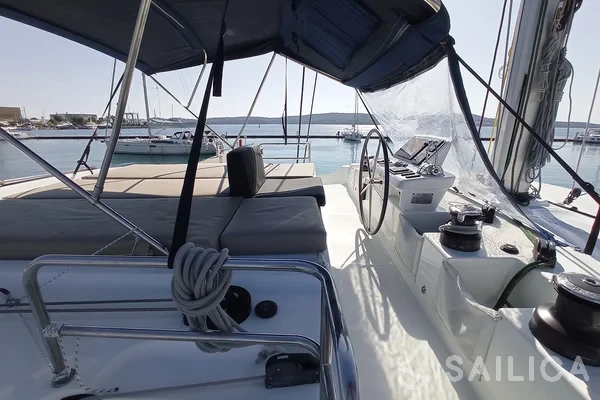 Lagoon 50 - Yacht Charter Sailica