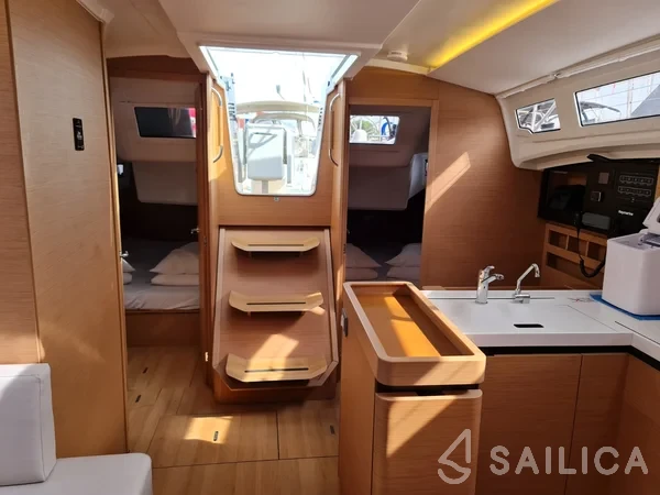 Sun Odyssey 410 - Yacht Charter Sailica