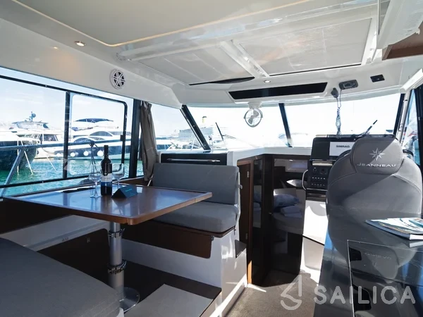 Merry Fisher 1095 - Yacht Charter Sailica