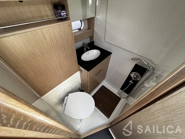 Bavaria 33 Sport - Yacht Charter Sailica