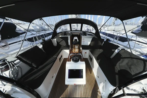 Bavaria 46 Cruiser - Yacht Charter Sailica