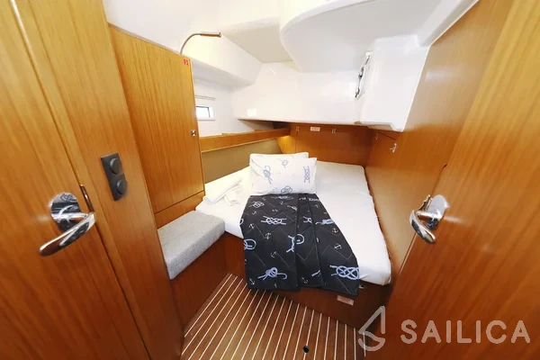 Bavaria 46 Cruiser - Yacht Charter Sailica