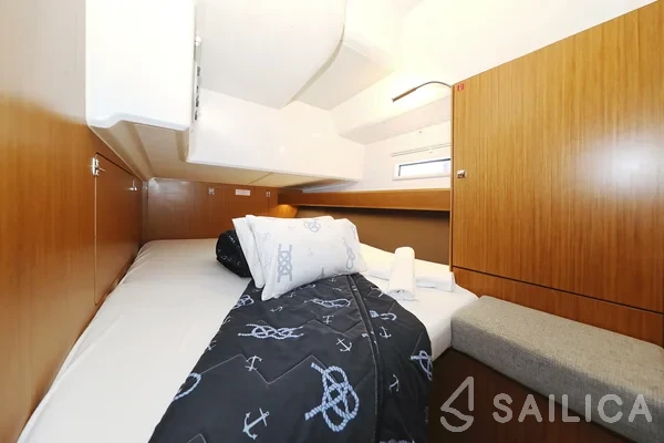 Bavaria 46 Cruiser - Yacht Charter Sailica