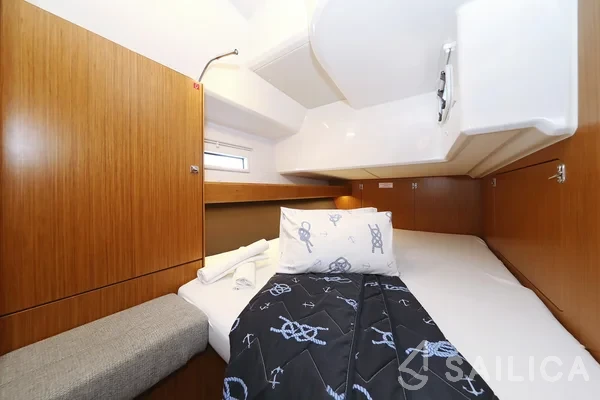 Bavaria 46 Cruiser - Yacht Charter Sailica