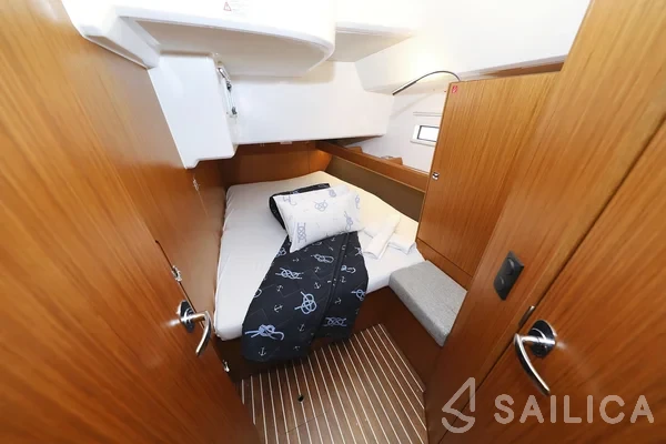 Bavaria 46 Cruiser - Yacht Charter Sailica