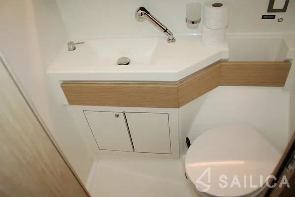 Oceanis 46.1 - Yacht Charter Sailica