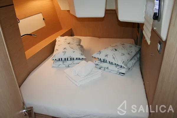 Oceanis 46.1 - Yacht Charter Sailica