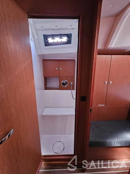 Bavaria 46 Cruiser - Yacht Charter Sailica