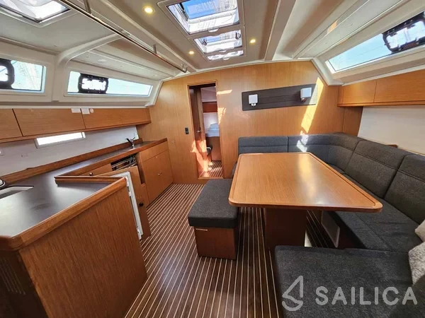 Bavaria 46 Cruiser - Yacht Charter Sailica