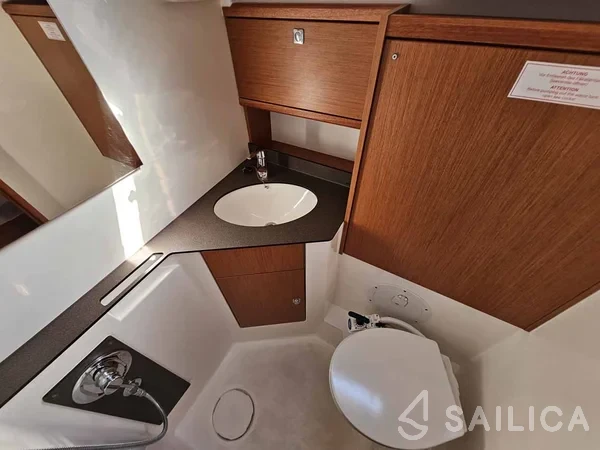 Bavaria 46 Cruiser - Yacht Charter Sailica
