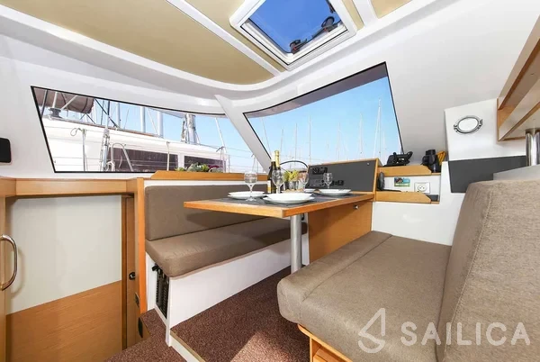Nautitech 40 open NEW - 4 + 2 cab. - Yacht Charter Sailica