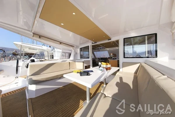 Nautitech 40 open NEW - 4 + 2 cab. - Yacht Charter Sailica