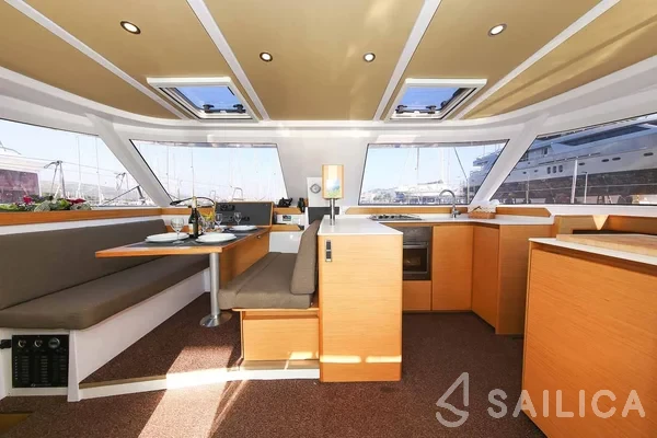 Nautitech 40 open NEW - 4 + 2 cab. - Yacht Charter Sailica