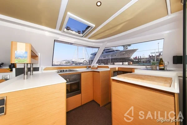Nautitech 40 open NEW - 4 + 2 cab. - Yacht Charter Sailica