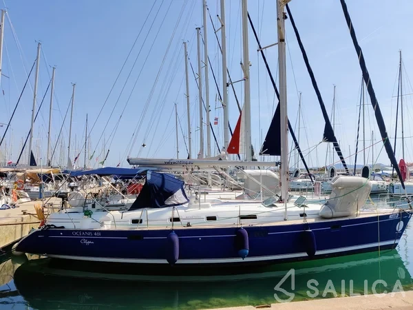 Oceanis Clipper 461 - Yacht Charter Sailica