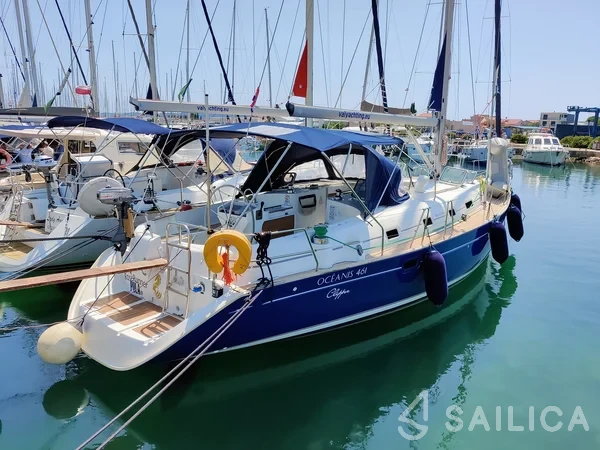 Oceanis Clipper 461 - Yacht Charter Sailica
