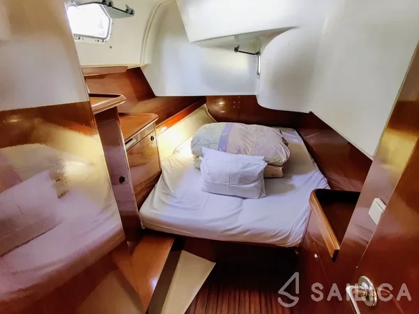 Oceanis Clipper 461 - Yacht Charter Sailica