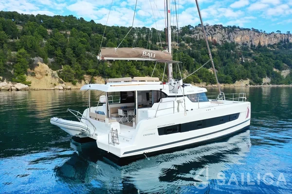 Bali Catspace - Yacht Charter Sailica