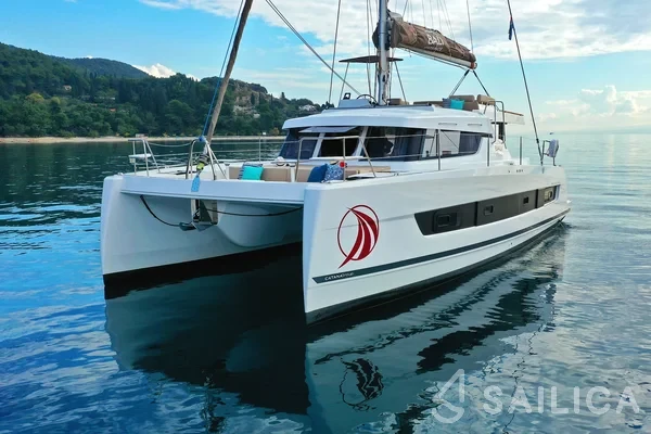 Bali Catspace - Yacht Charter Sailica