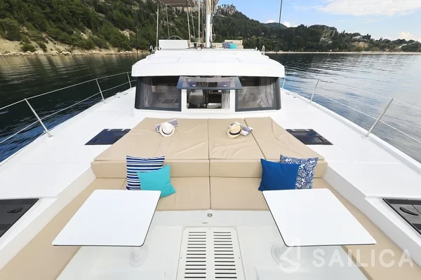 Bali Catspace - Yacht Charter Sailica