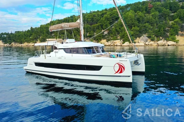 Bali Catspace - Yacht Charter Sailica
