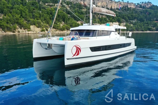 Bali Catspace - Yacht Charter Sailica