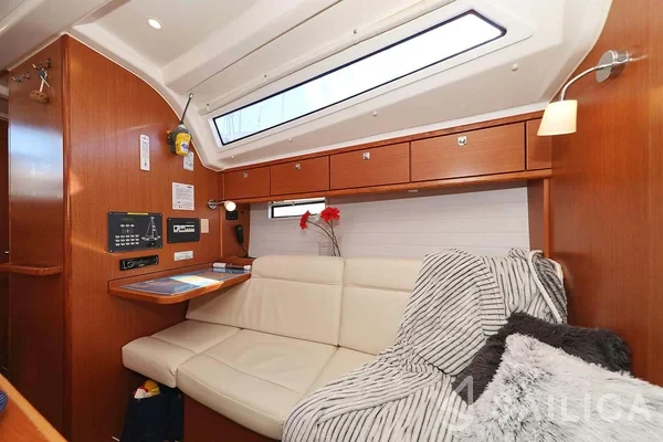Bavaria 37 Cruiser - Yacht Charter Sailica