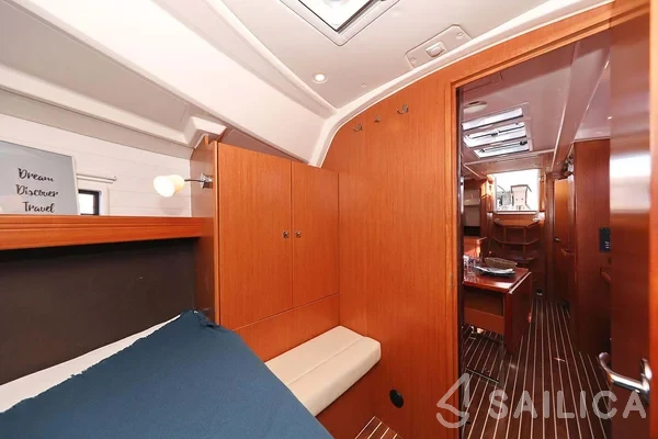 Bavaria 37 Cruiser - Yacht Charter Sailica
