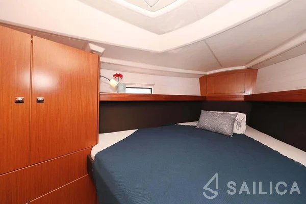 Bavaria 37 Cruiser - Yacht Charter Sailica