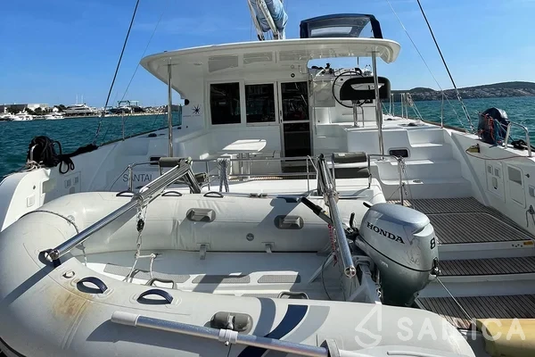 Lagoon 40 - Yacht Charter Sailica