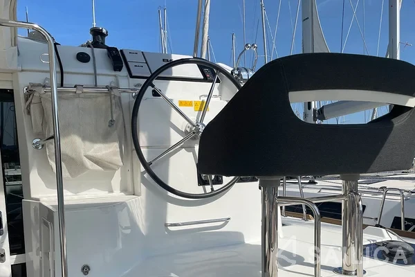 Lagoon 40 - Yacht Charter Sailica