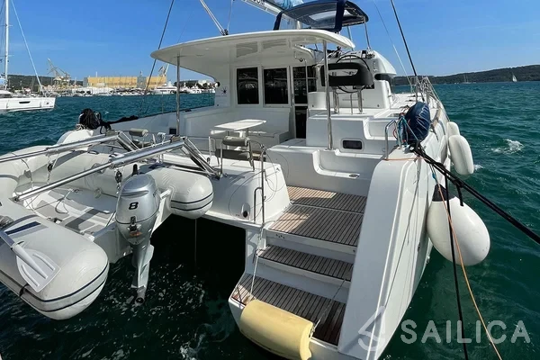 Lagoon 40 - Yacht Charter Sailica