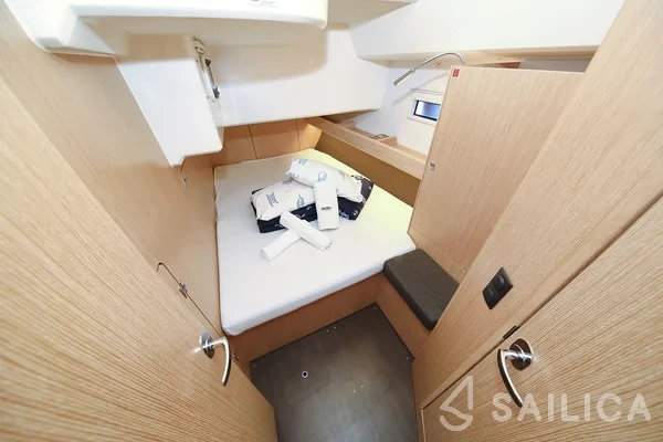 Bavaria 46 Cruiser - Yacht Charter Sailica