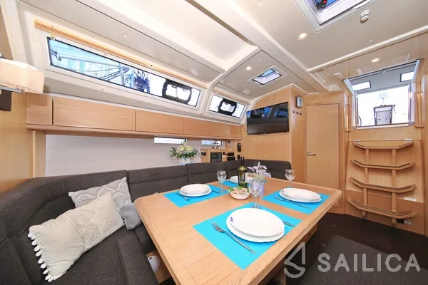 Bavaria 46 Cruiser - Yacht Charter Sailica