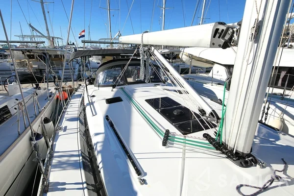 Bavaria 46 Cruiser - Yacht Charter Sailica
