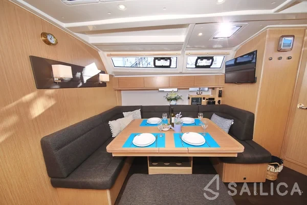 Bavaria 46 Cruiser - Yacht Charter Sailica