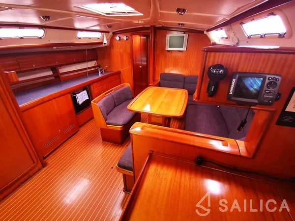 Bavaria 44 - Yacht Charter Sailica