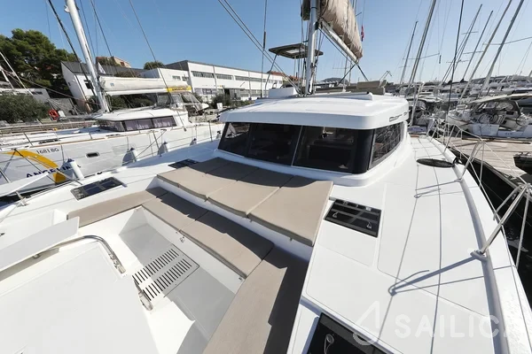 Bali Catspace - Yacht Charter Sailica